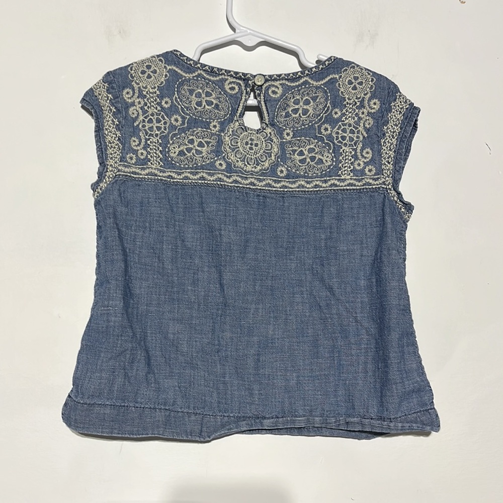 GAP Kid’s Blue Cream Embroidered Floral Stitch Shirt Size Small - Picture 4 of 7